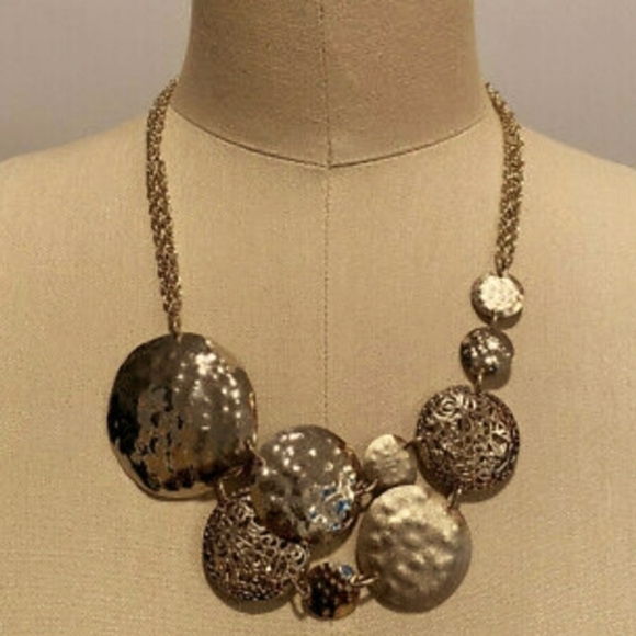 Kendra Scott Jewelry - ❗️SOLD❗️Kendra Scott Lena Bib Gold Necklace